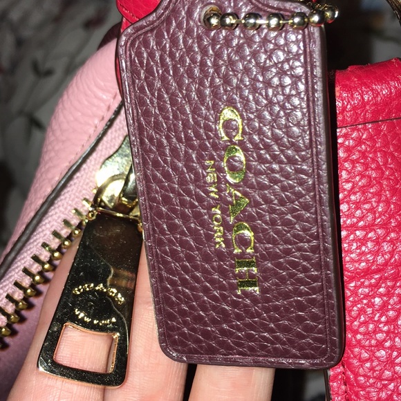 Pink coach purse - Picture 8 of 8